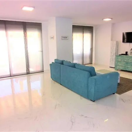 Apartamento 2 Bedrooms With Sea Views